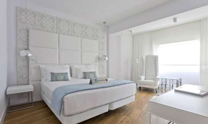 Primer Ensanche Hotel | Hotel Tres Reyes Pamplona