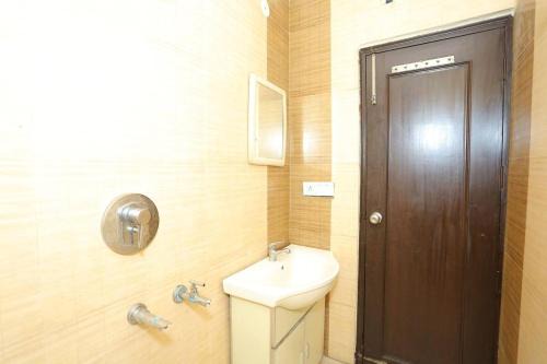 South West Apartamento | Hotel Trident Inn- Sarai Kale Khan Railway station