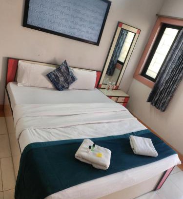 Dwarka Hotel | Hotel Trimurti