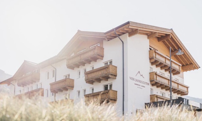 Kaprun Hotel | Hotel Vier Jahreszeiten by VAYA inkl Zell am See-Kaprun Sommerkarte
