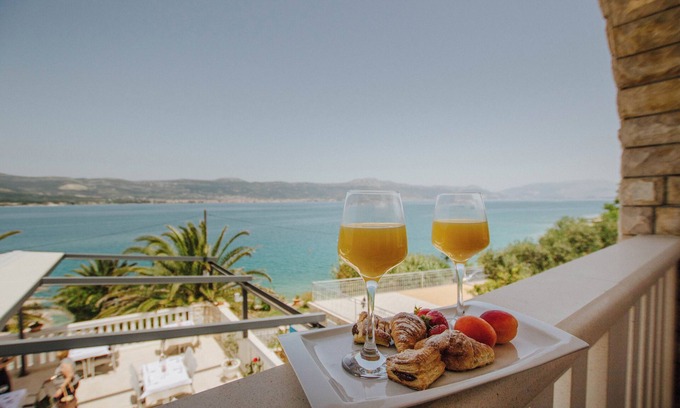 Arbanija Hotel | Hotel Vila Tina
