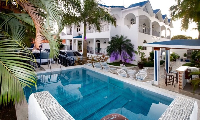 Reparto Ibarra Hotel | Hotel Villa Capri Salon & SPA