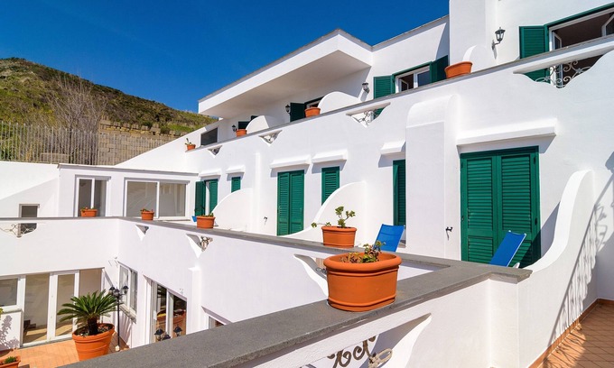 Succhivo Hotel | Hotel Villa Fumerie