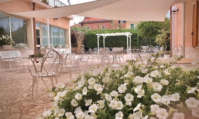 Pietra Ligure Hotel | Hotel Villa Paolina
