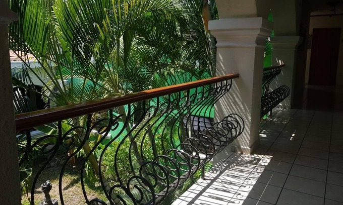 San Salvador Hotel | Hotel Villa Serena Escalón