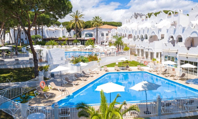 Urbanización Hacienda las Chapas Hotel | Hotel Vime La Reserva de Marbella