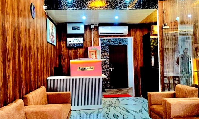 Varanasi Hotel | Hotel Vinayak Grand Varanasi