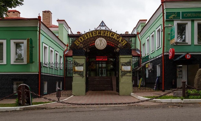 Uglich Hotel | Hotel Voznesenskaya