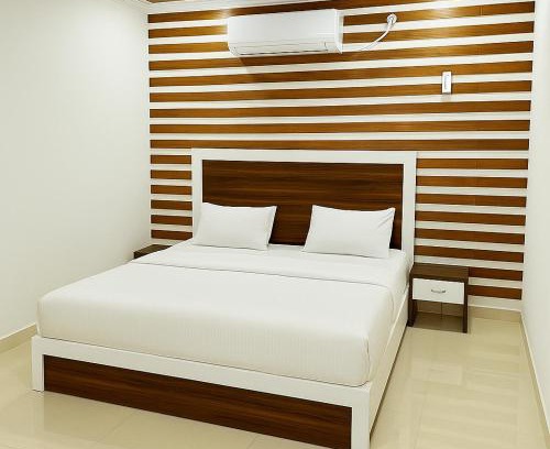 Faridabad Hotel | Hotel Walk Inn