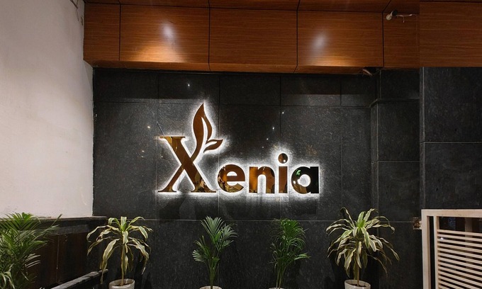 Mahmoorganj Hotel | HOTEL XENIA