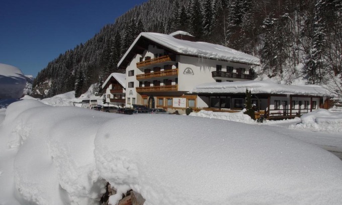 Partenen Hotel | Hotel Zerres