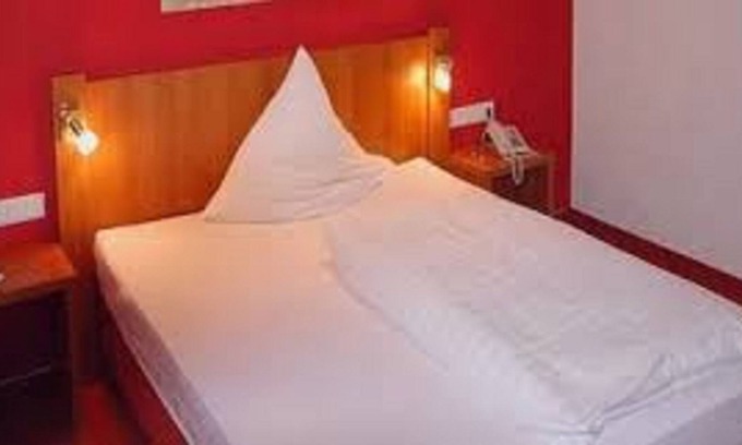 Barmen Hotel | Hotel zur Krone Garni