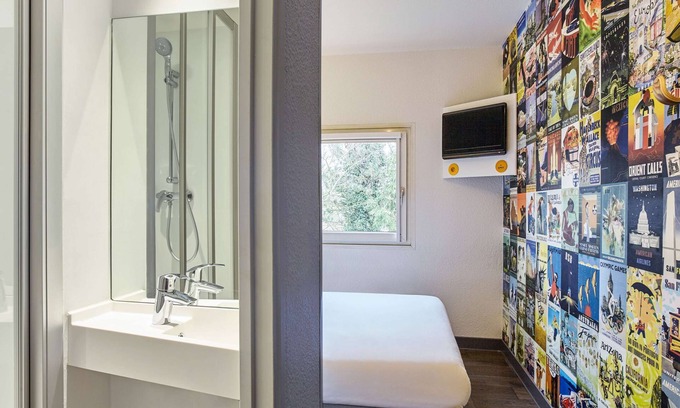 Costieres Hotel | hotelF1 Nîmes Ouest Hotel