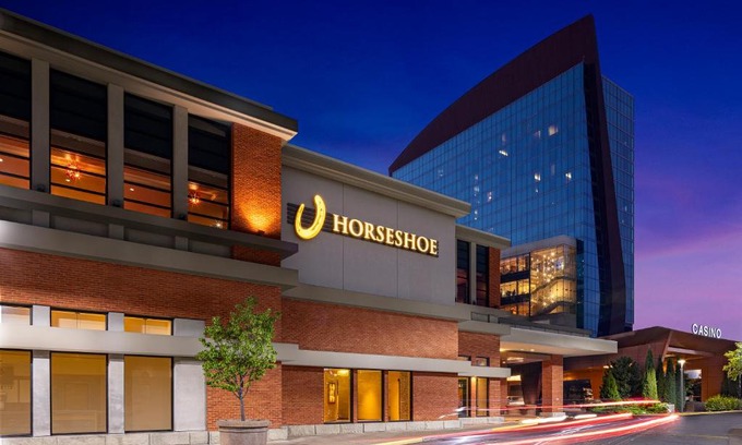 Downtown St. Louis Hotel | HoteLumiere at the Arch
