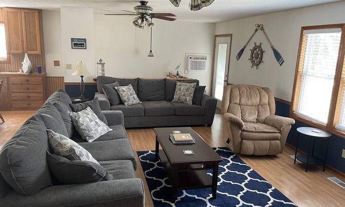 Houghton Lake Casa | Houghton Lake and Higgins Lake family adventures await!