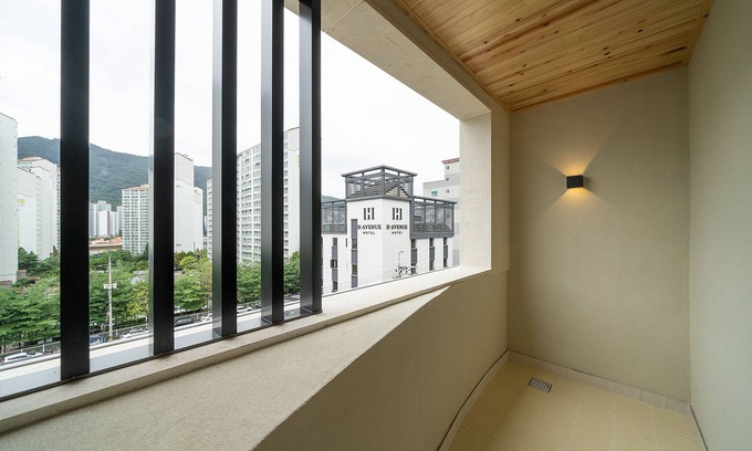 Gimhae Hotel | Hound Hotel Gimhae Samgye