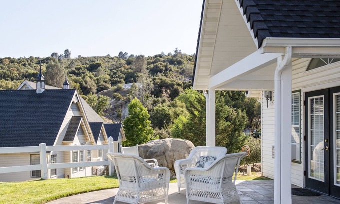 Oakhurst Cama Y Desayuno | Hounds Tooth Inn