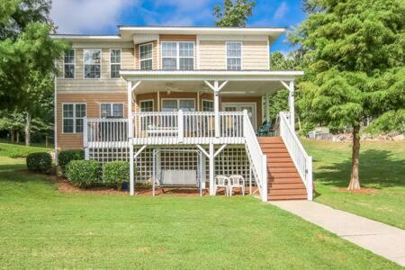Leesburg Casa | House # 08 Dock of the Bay (no pets) private pier