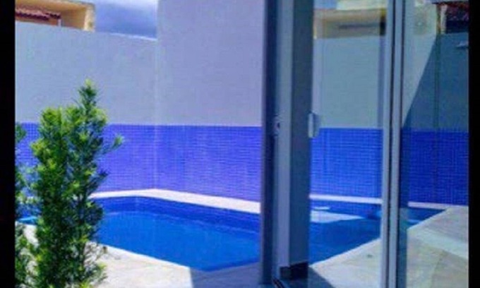 Daniela Casa | Casa a 100 metros de la playa con piscina climatizada por placas solares e hidroeléctricas