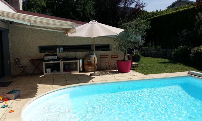 Brie-et-Angonnes Casa | Casa de 250m² - 5 habitaciones con piscina cerca de golf, esquí y paseo de montaña
