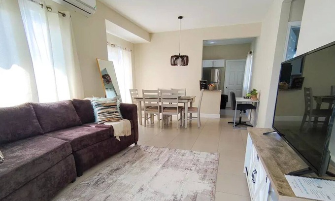 Lucea Casa | House 30mins from Airport b/w Montego Bay & Negril