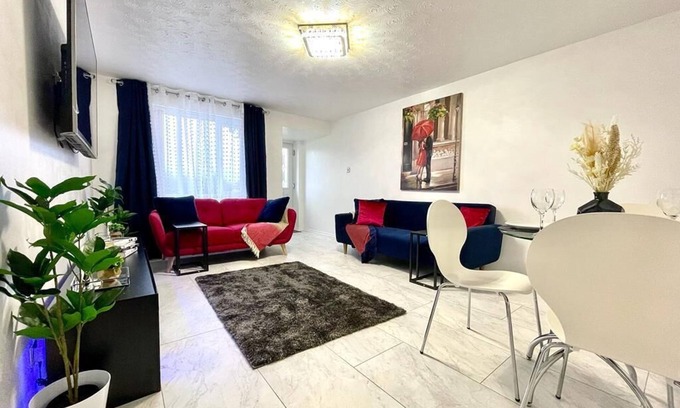 Bolton Casa | House 32 Delightful, Clean 2 bed house close to a golf course