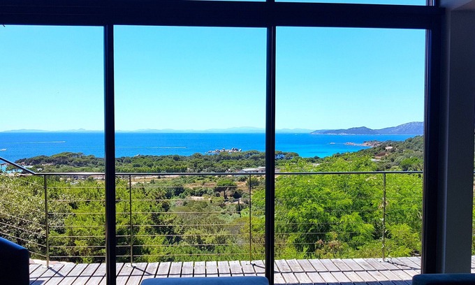 Porto-Vecchio Villa | CASA 5 * ACCESO A PIE DE PLAYA PALOMBAGGIA, VISTAS AL MAR.