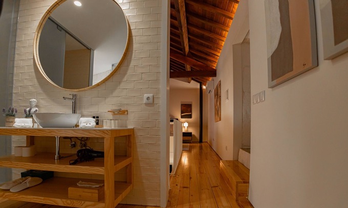 Guimaraes Cabina | House 4 - Quinta da Corredoura - Rural Hotel, São Torcato