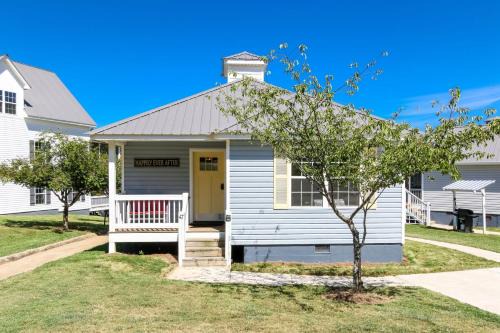 Leesburg Casa | House # 47 Happily Ever After (No Pets)