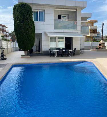 Cunit Casa | House 50meters from the beach