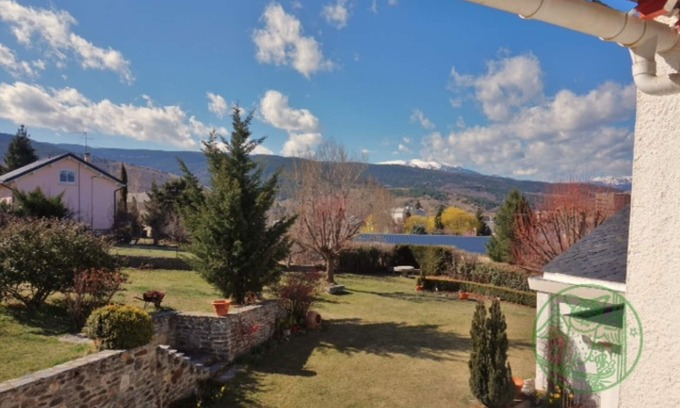 Osseja Casa | OFERTA Casa 6/8 personas con gran jardín en Osseja a 2 km de España