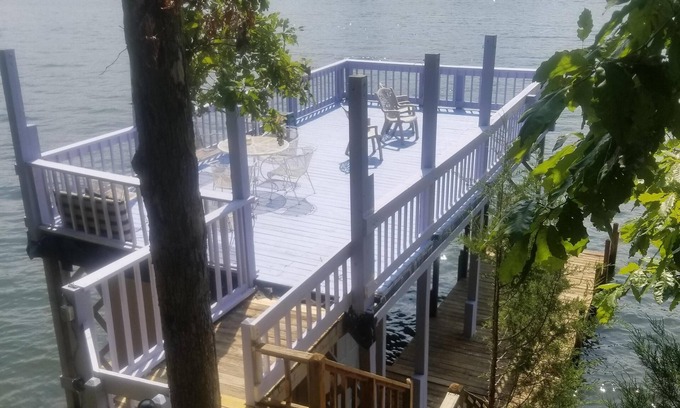Mount Gilead Casa | Casa y muelle en el lago Tillery, NC, 4 noches