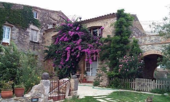 Torroella de Fluvia Cabaña | Casa-apartamento en Masia del S.XVII a 5 km. de la playa