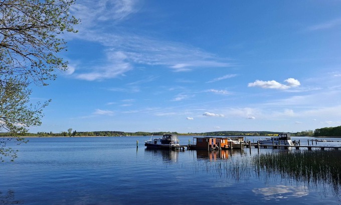 Wesenberg Alquiler De Eote | Casa Barco 'Helena' con vistas al lago