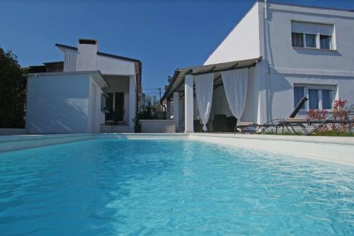 Pula Casa | House Bonita