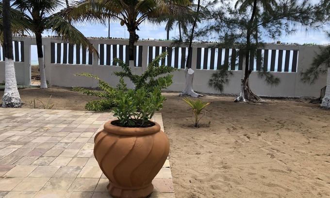 Barra do Sirinhaem Casa | House by the Sea in Barra de Sirinhaem