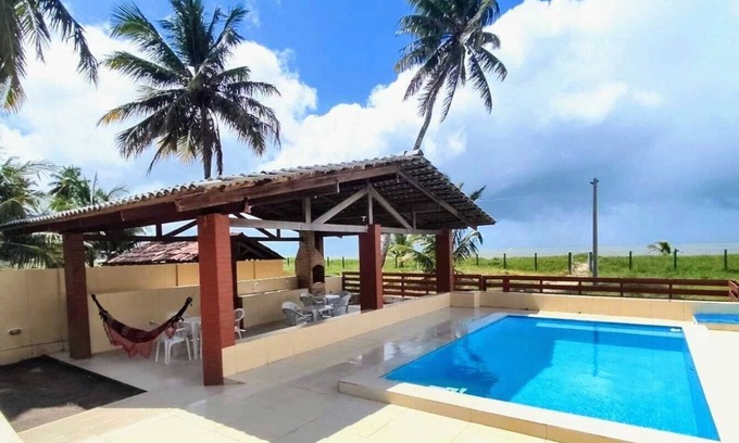 Pitimbu Casa | House by the sea, with swimming pool