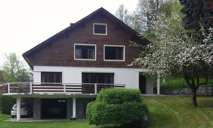 Borderes-Louron Chalet De Esquí | Casa / casa de campo para 8, ideal familia o amigos.