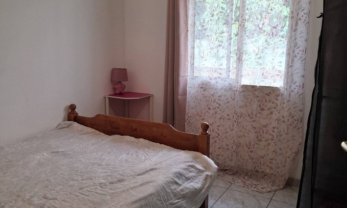 Saint-Leu Cama Y Desayuno | House facing the sun