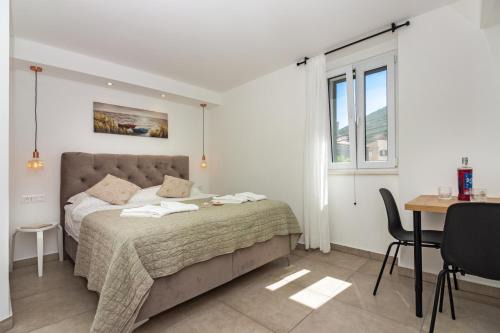 Cove Rogacic Apartamento | House Feral (Vis center)
