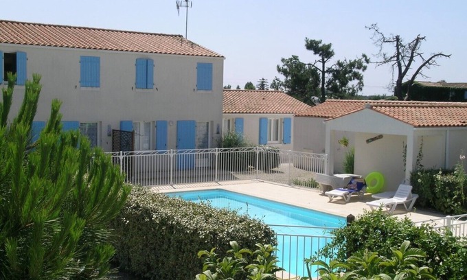 Le Chateau-d'Oleron Casa | House 6 people - Small residence with swimming pool