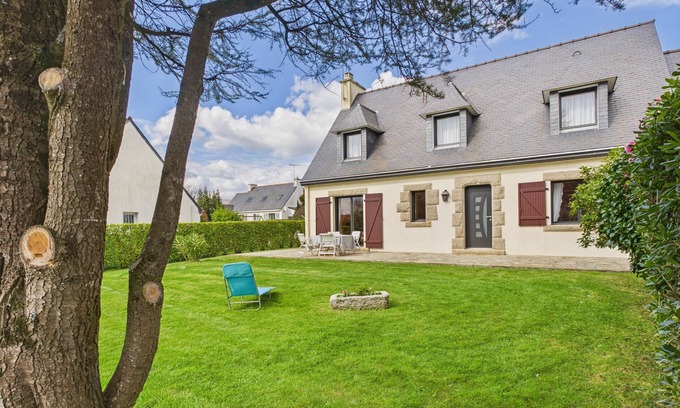 Fouesnant Chalet De Esquí | Casa para 6 con jardín, en el centro de Fouesnant