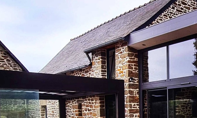 Saint-Pierre-de-Plesguen Casa | House full of charm near the corsair city, jacuzzi under glass roof