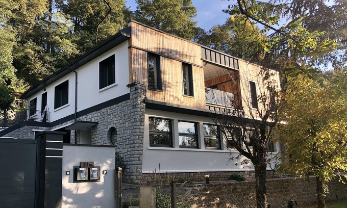 Malemort-sur-Correze Casa | House in a green setting 2 minutes from Brive