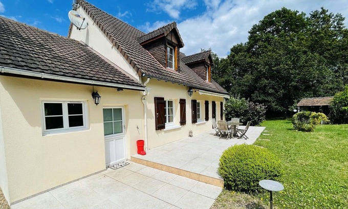 Lussault-sur-Loire Casa | House in a green setting with swimming pool