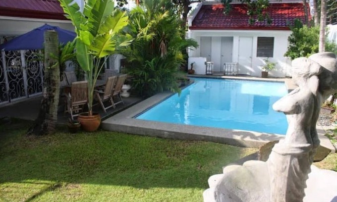 Las Pinas Casa | House in BF Homes Int. w/ Pool and Jacuzzi