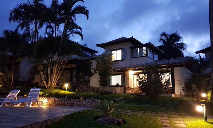 Joao Fernandes Casa | House in closed condominium, 2br w/air cond. in João Fernandes.
