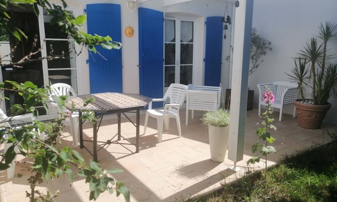 Perigny Casa | House in enclosed garden with patio 5 km from La Rochelle