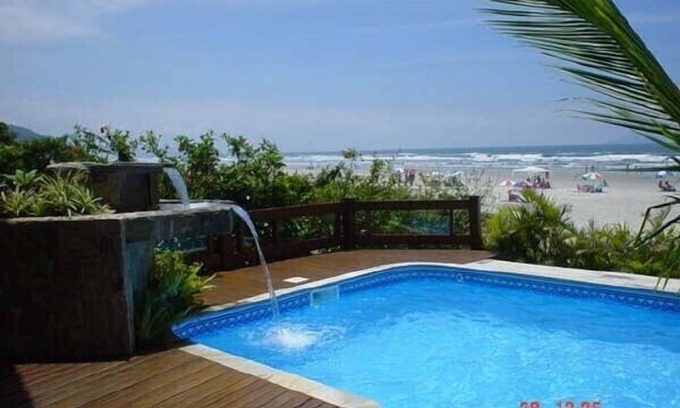 Costa do Sol Casa | Casa en primera línea de mar con 5 suites, piscina, 3 habitaciones, comunidad cerrada