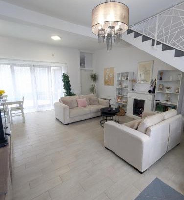 Zemun Casa | House in Gardos